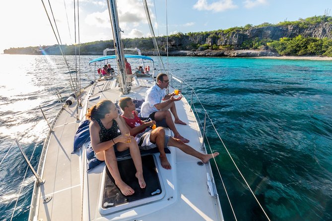 100% Private Charter Snorkel, Sail, Relax (Cruisers Friendly) - Food, drinks, and the relaxed part of the day