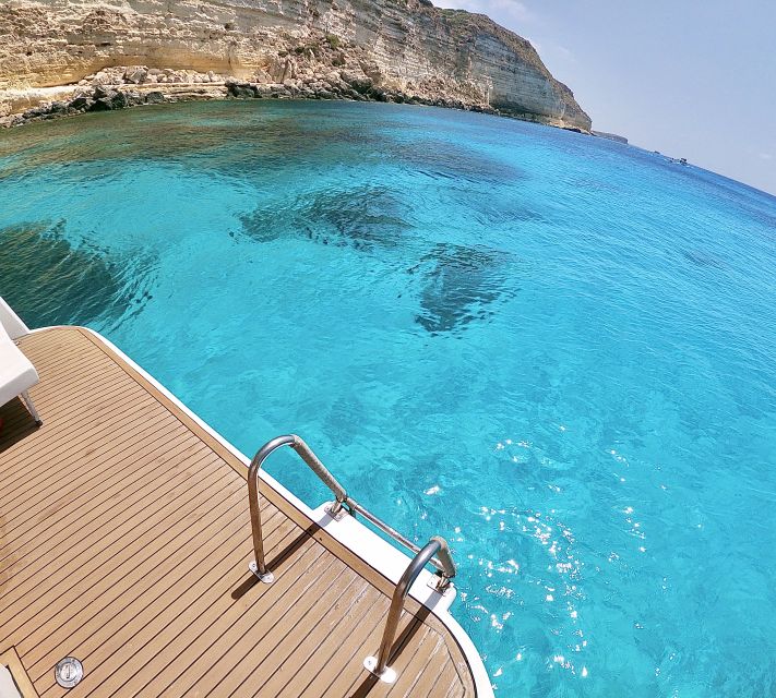 5 hours Lampedusa: Boat Tour with panino SUP e snorkeling - Meeting points and day-to-day planning