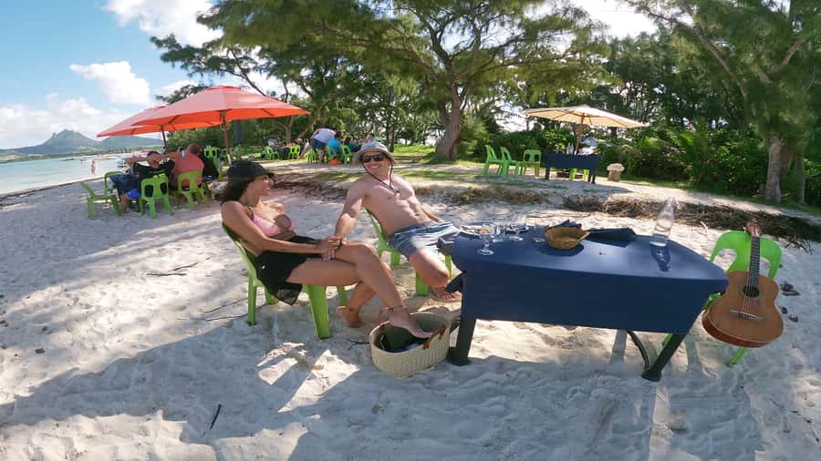 5 Islands All-Inclusive Speedboat w/Snorkeling Sea Turtle - Trou d’Eau Douce and the first ride to Ile aux Cerfs