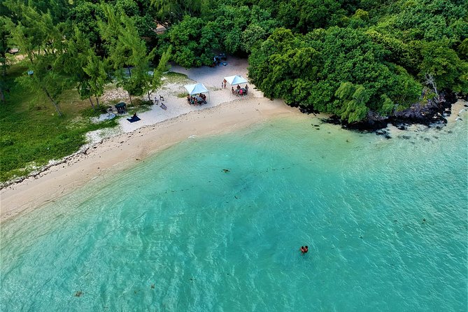 5 Islands Speedboat Cruise incl. Snorkeling in Blue Bay + Lunch at Ile aux Cerfs - Key points before you book