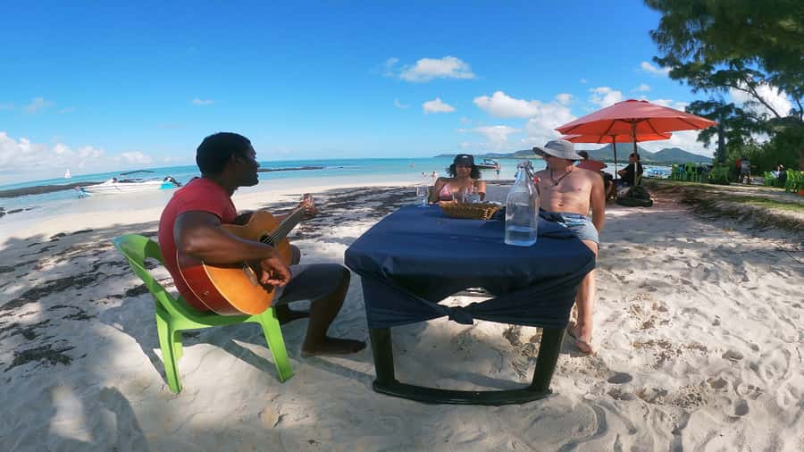 5 Islands Speedboat w/Snorkeling Sea Turtle + Lunch & Drinks - Grand River South East and its coastal waterfall