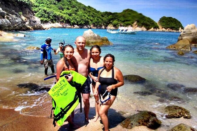 Acapulco Snorkeling Tour - Two water stops with a personal guide