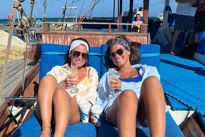Adults Only Catalina Bay Small Group Snorkel & Sunset Sail - Why the small boat changes the afternoon