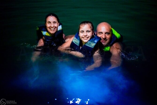 Adventure full day Isla Barú + Mangroves + Snorkel + bioluminescent plankton - What the mangrove boat ride is really like