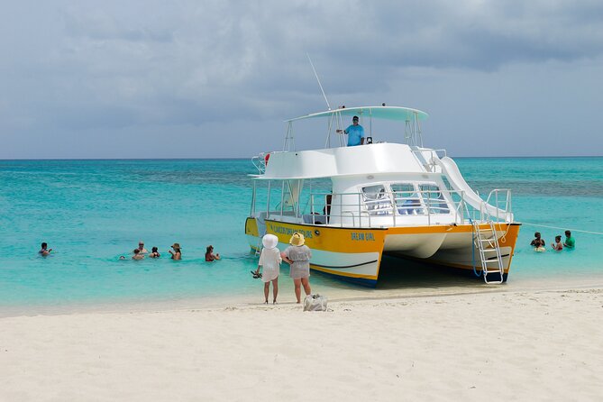 Afternoon Half Day Cruise from Providenciales with Snorkeling and Iguana Island - Cruising Along Grace Bay Beach