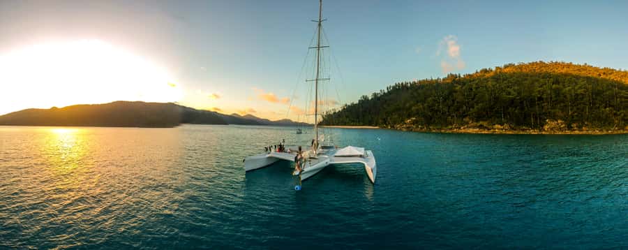 Airlie Beach: 2-Day Whitsunday Islands Sailing Snorkel Tour - Snorkeling the Whitsunday fringing reefs