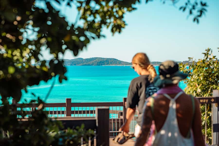 Airlie Beach: 2-Day Whitsunday Islands Sailing Snorkel Tour - Meals, crew, and the social side