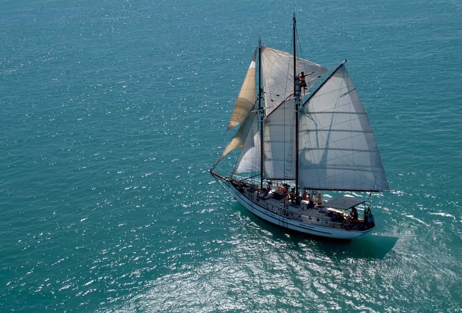 Airlie Beach: Providence Whitehaven Day Sail with Snorkeling - What makes this Whitehaven sailing day special