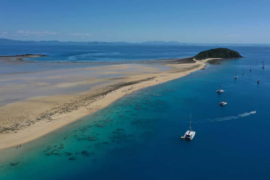 Airlie Beach: Whitsunday Islands Sailing, SUP & Snorkel Tour - Setting out from Coral Sea Marina at 9:15am