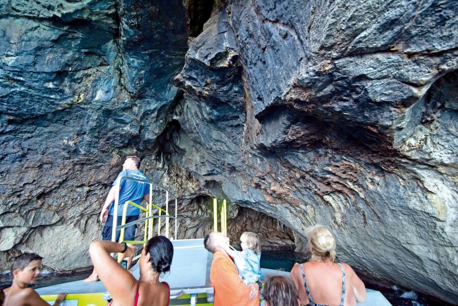 Alcudia: Caves & Coastline Boat Trip w/ Snorkelling - Why this Alcudia boat trip works so well