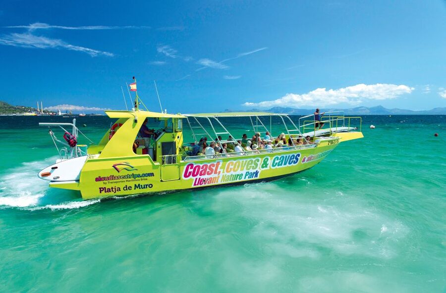 Alcudia: Caves & Coastline Boat Trip w/ Snorkelling - The speedboat ride along Alcudia Bay
