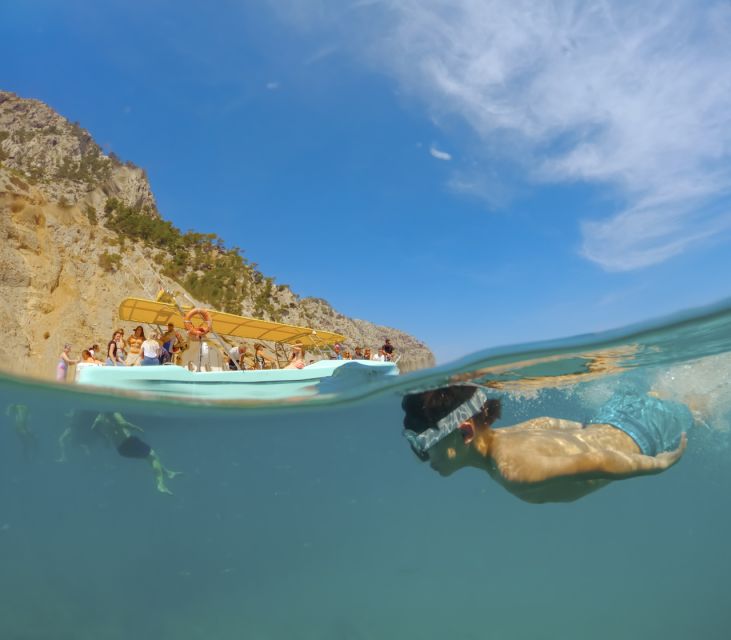 Alcudia: Pirate Cave, Parc Natural & Snorkel - Punta del Caló, snorkeling and paddleboards