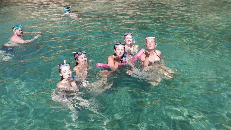 Alcudia: Sea Caves Coves and Snorkeling in small groups - What the small-group setup means