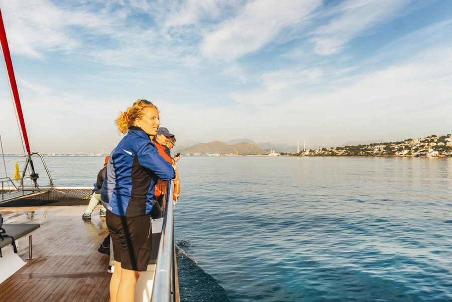 Alcudia: Sunset Catamaran Tour with Dinner and Snorkeling - Meeting the boat at Alcudia’s waterfront