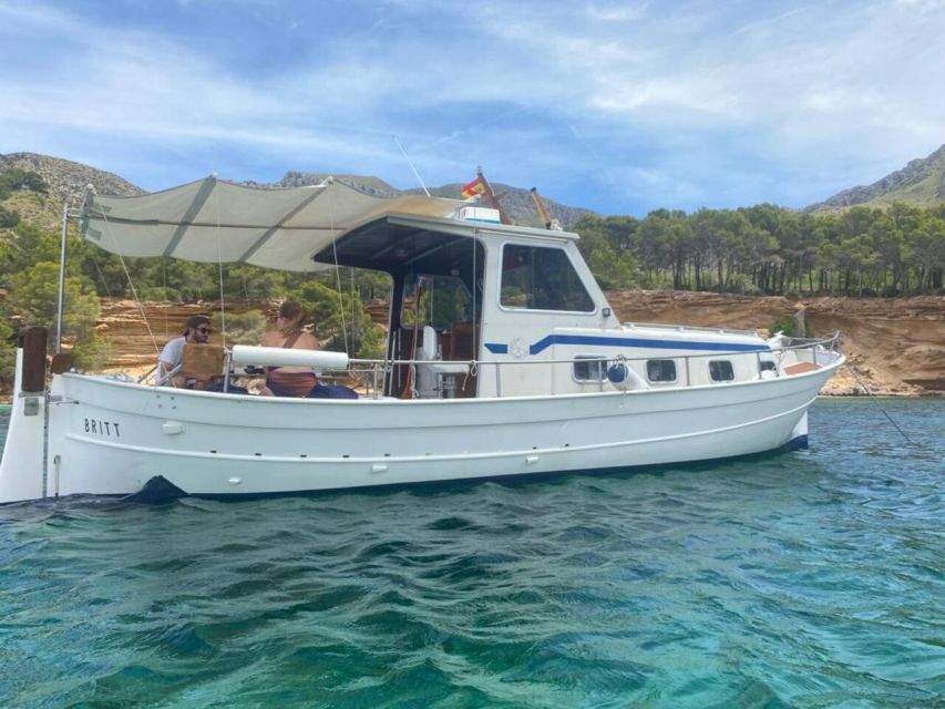 Alcudia: Traditional Wooden Boat Trip with Snorkeling - What the small group changes