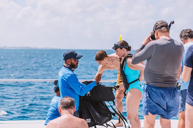 Antilla Shipwreck and Catalina Bay Snorkel Sail - Food and drinks are useful, but not a full meal