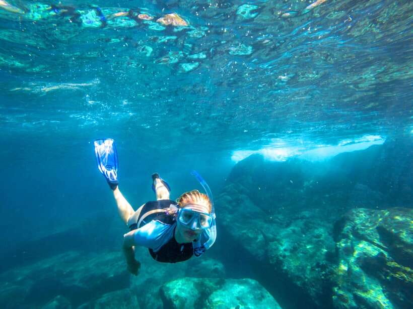 Ao Nang: Island-Hopping Snorkel Tour w/ Amazing Hong Island - Hong Lagoon: a quiet cruise through limestone cliffs