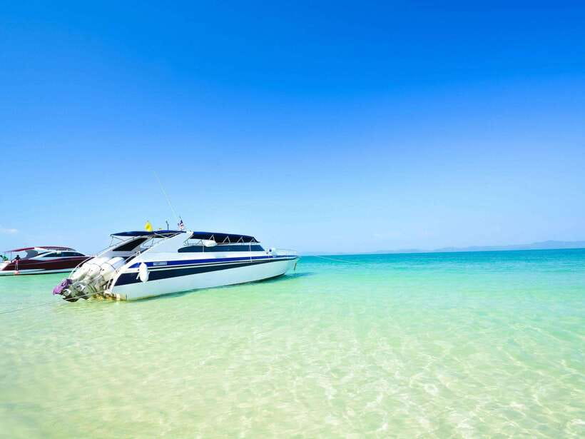 Ao Nang: Premium 4 Islands Snorkeling Tour by Speedboat - Poda Island lunch and the best stretch of beach time