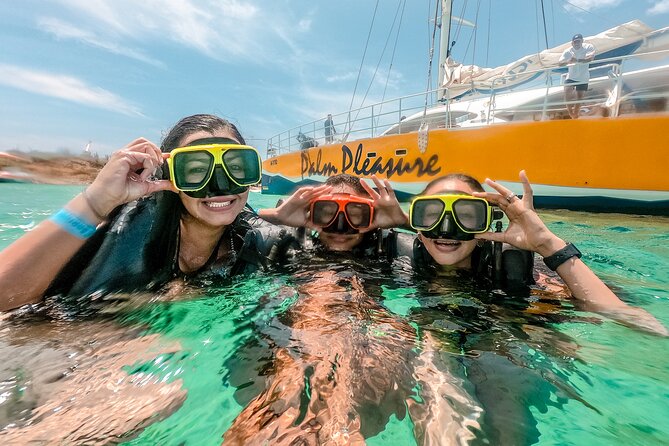 Aruba Morning Snorkel Sail aboard Palm Pleasure Catamaran - The crew makes or breaks the mood