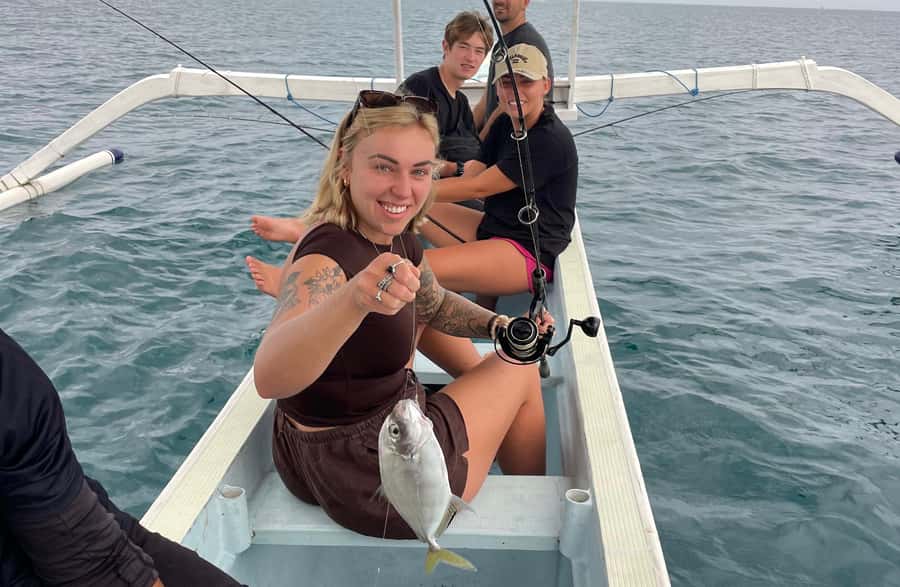 Bali/Lovina: Private Fishing Tour with Snorkeling Option - Learning hand-line fishing from a local captain