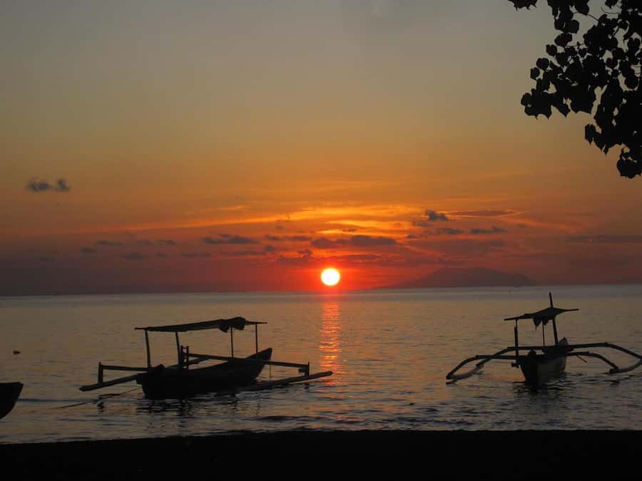 Bali: Lovina Sunset Tour with Snorkeling Experience - What the $19 price really includes