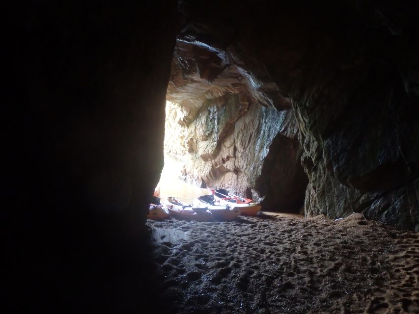 Barcelona: Costa Brava Kayak, Snorkel & Cliff Jump & Lunch - Two Hours for the Camino de Ronda and Free Time