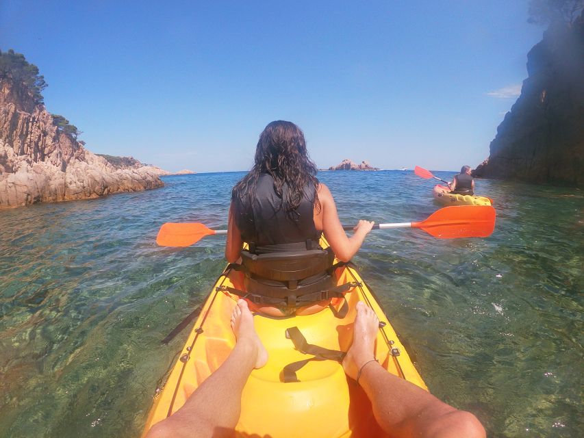 Barcelona: Costa Brava Kayaking & Snorkeling Tour with Lunch - The Arc de Triomf meeting point and the early start