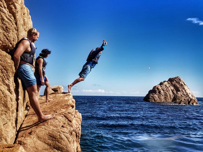 Barcelona: Costa Brava Tour with Kayak & Lagoon Snorkeling - Walking the Camino de Ronda near Sant Feliu de Guíxols