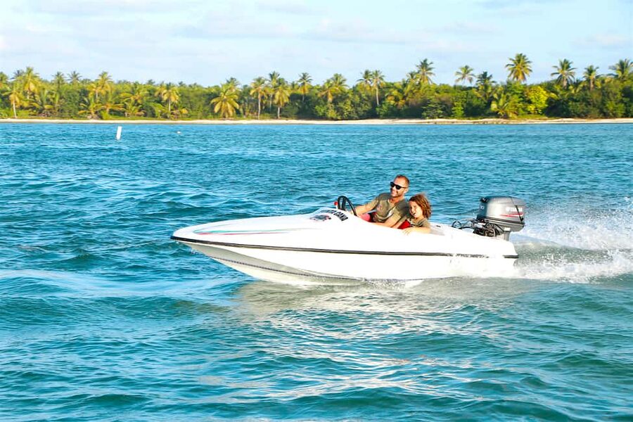 Bávaro: Speed Boat and Snorkeling Trip - Getting to Cabeza de Toro beach