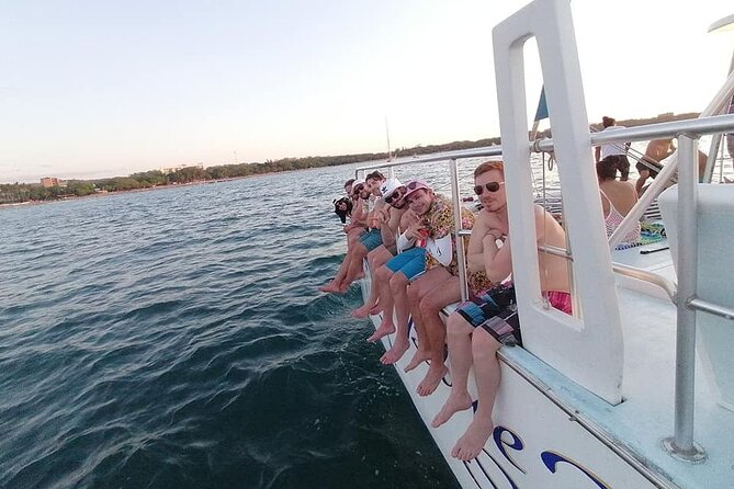 Blue Dolphin Catamaran Snorkeling Sunset Cruise from Tamarindo - Sunset on the return trip