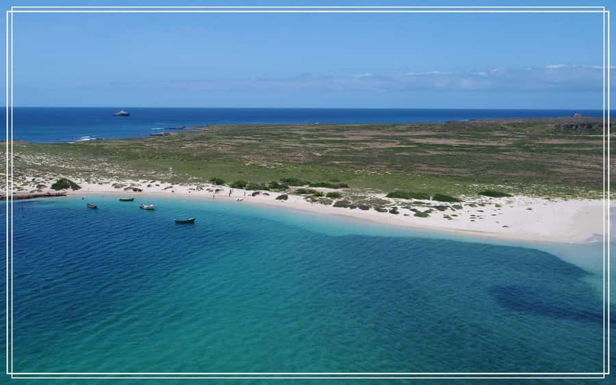 Boa Vista: Motoryacht Trip with Fishing, Snorkel, Beach BBQ - Snorkeling around Sal Rei Islet