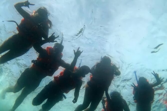 Boat and Snorkel Tour to 5 Islands of Los Arcos - Why Los Arcos makes a good half-day outing