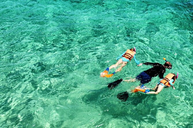 Boat ride to the Arch and Snorkel - Pelican Rock and the snorkeling stop