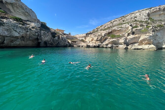 Boat Tour at Devil's Saddle: 4 Swim Stops, Snorkeling & Prosecco - Snorkeling gear, music, and Prosecco