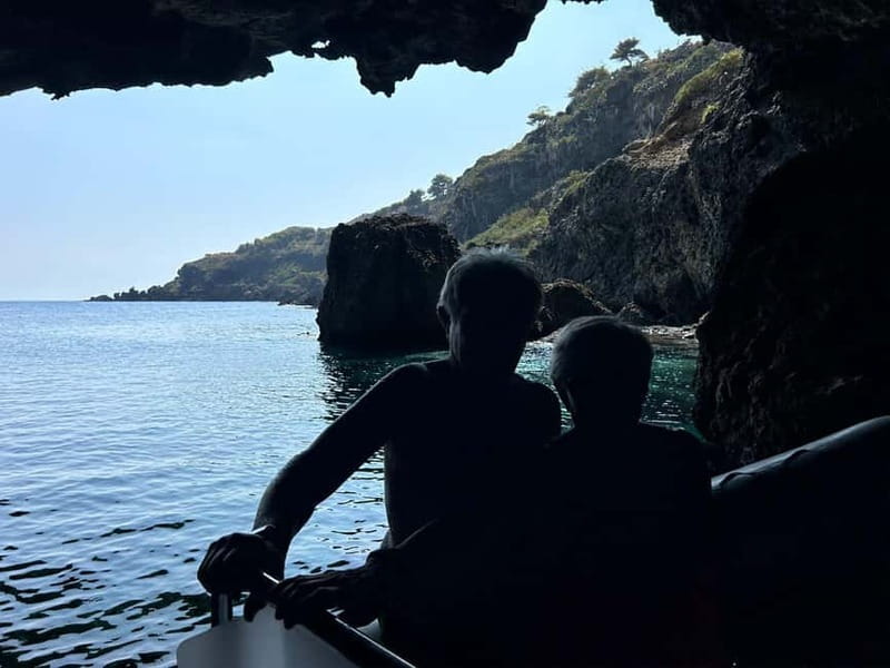Boat Tour: Island hopping by dinghy with cave visits and snorkeling - Practical tips for a smoother boat day