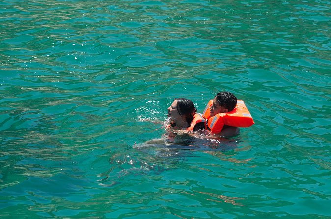 Boat Tour Snorkeling Tour with Guide, Drinks and Fruit - Drinks, fruit, and the real value of $45