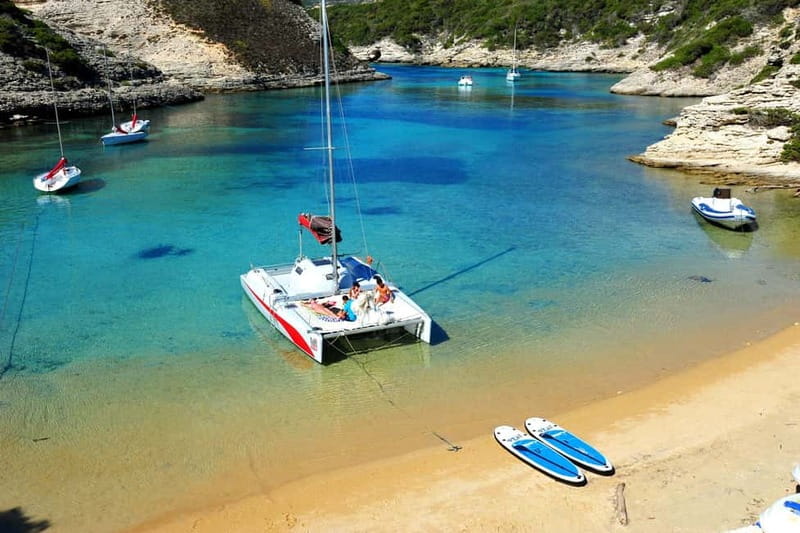 Bonifacio: Catamaran trip with snorkeling at the Lavezzi Islands - From Piantarella Beach to open water