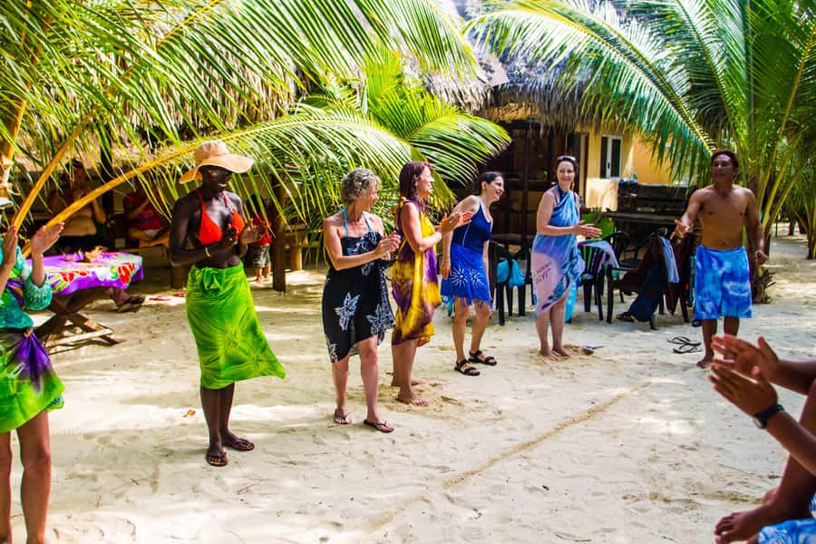 Bora Bora: Full-Day Lagoon Snorkelling Tour - Who will enjoy this most