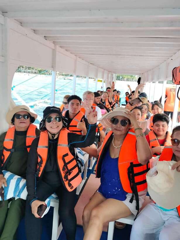 Boracay: Island Hopping with Snorkeling and Crystal Cove - Swimming and snorkeling in clear water
