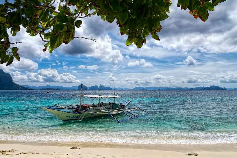 Boracay: Private Island Hopping & Snorkeling Tour - Starting at Astoria Boracay