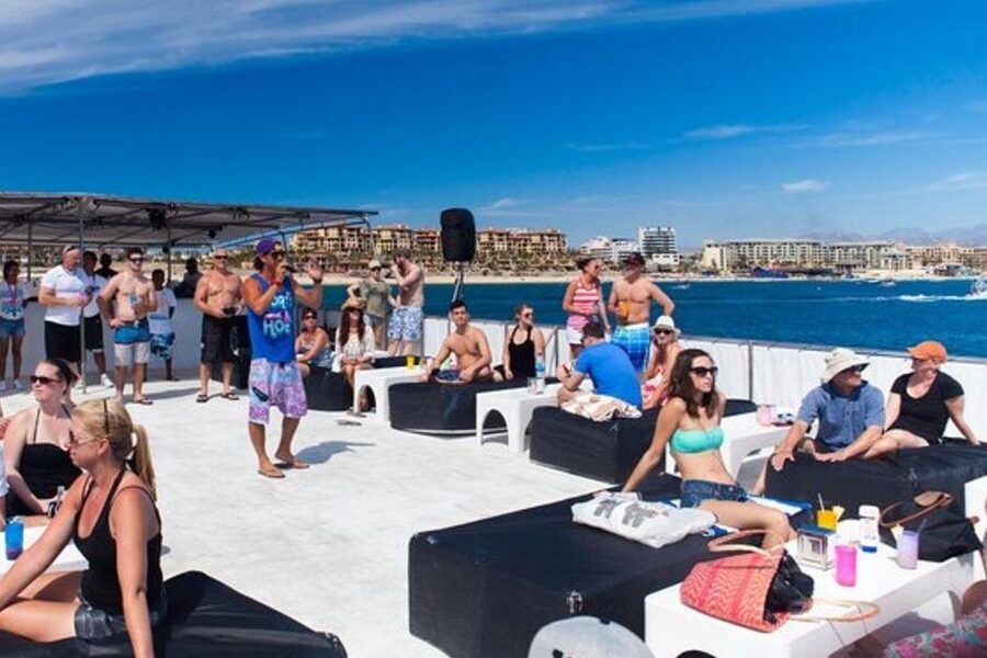 Cabo Boat Tour: Drinks, Lunch, Snorkeling, Dancing, and Transport - Lunch, guacamole, and the open bar