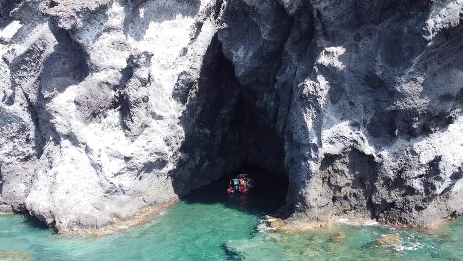 Cabo de Gata: Boat excursion with Snorkeling - The first part of the 90-minute boat ride