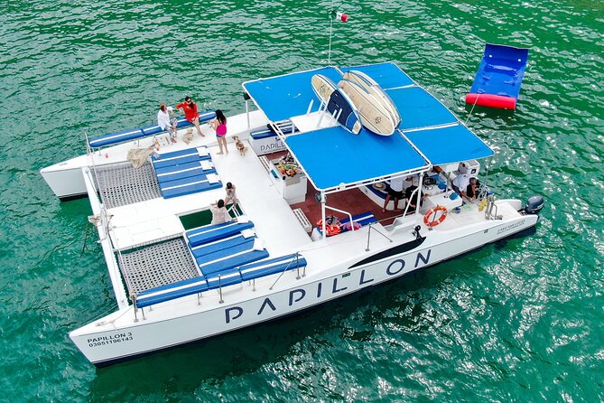 Cabo San Lucas All-Inclusive Private Catamaran Snorkeling Cruise - The crew makes the private format work