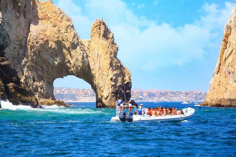 Cabo San Lucas: Snorkel, Paddle-board, and/or Kayak Tour - A short cruise past the arch and sea lions