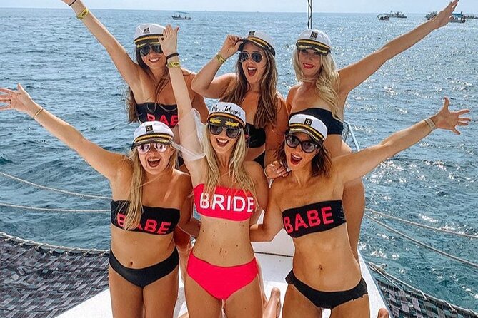 Cabo San Lucas Three Hour Private Boat Snorkeling Tour - What the crew service adds