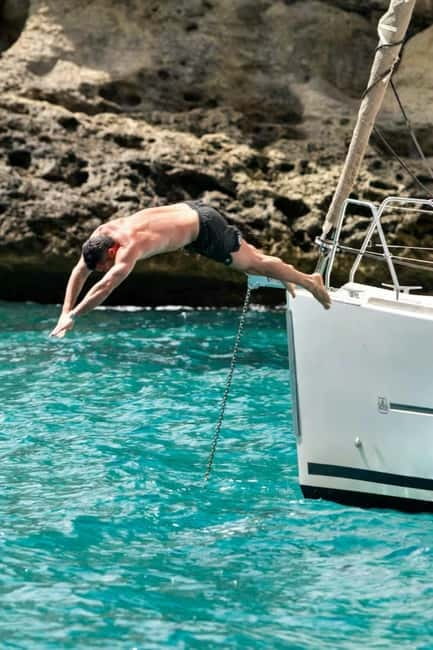 Cagliari: Catamaran Tour, Swimming, Snorkeling, & Prosecco - What to bring and what to leave behind