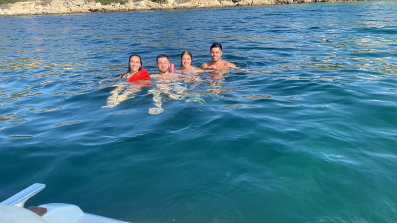 Cagliari: tour con 5 soste snorkeling e aperitivo - The aperitif near the Sella del Diavolo