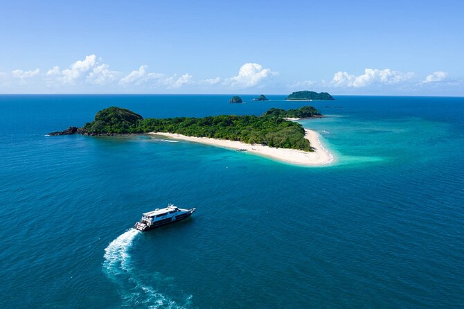 Cairns: Small Group | Outer Reef Snorkel & Dunk Island - Lunch on the sundeck