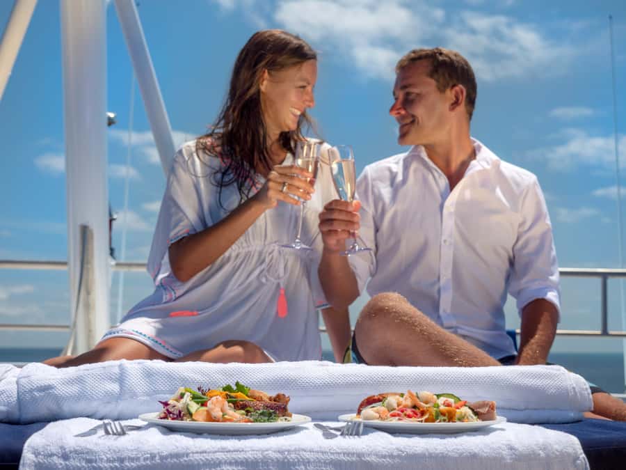 Cairns: Snorkelling and Diving Reef Day Trip - What snorkeling is like for beginners and families