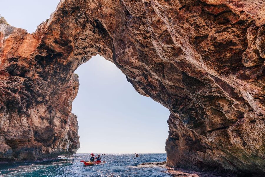 Cala Varques: Guided Sea Caves Kayak & Snorkeling Expedition - Meeting at Cala Romantica